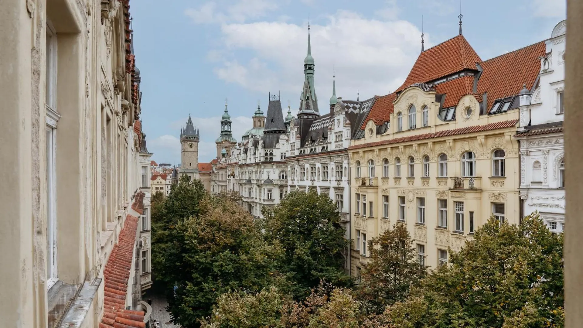 Prague Days - 1Min Old Town Square - 1Bdr Apt - Parizska Street 0*,  Çek Cumhuriyeti